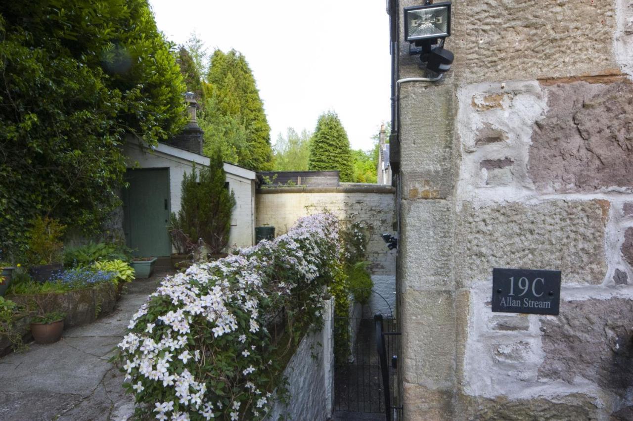 Allan Stream Apartment Bridge of Allan Exterior photo
